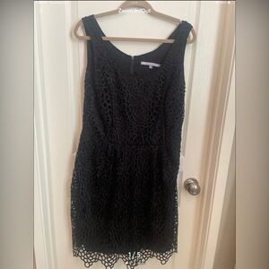 Carmen Marc Valvo Elegant Black Lace Dress